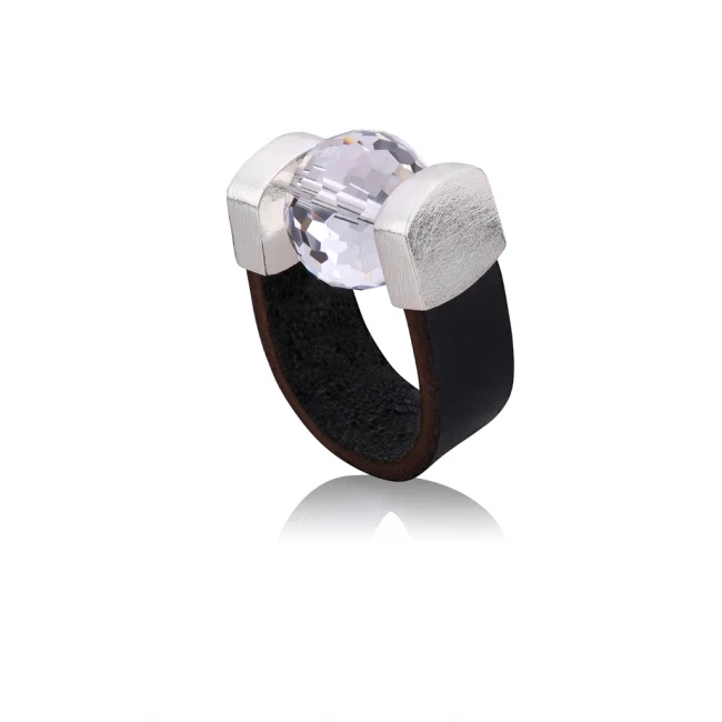 Mountain Crystal Leather Ring in Silver